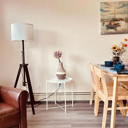 Unit #302 Mountain View 2 Beds In Dt Apartamento Canmore Exterior foto