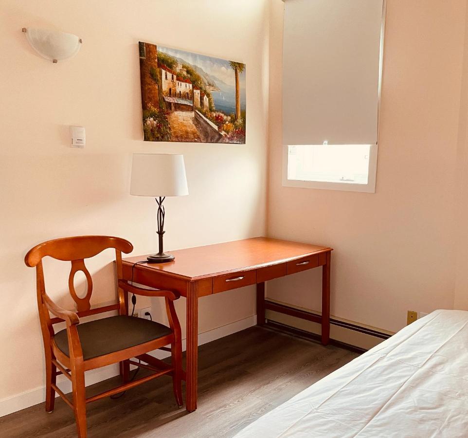 Unit #302 Mountain View 2 Beds In Dt Apartamento Canmore Exterior foto