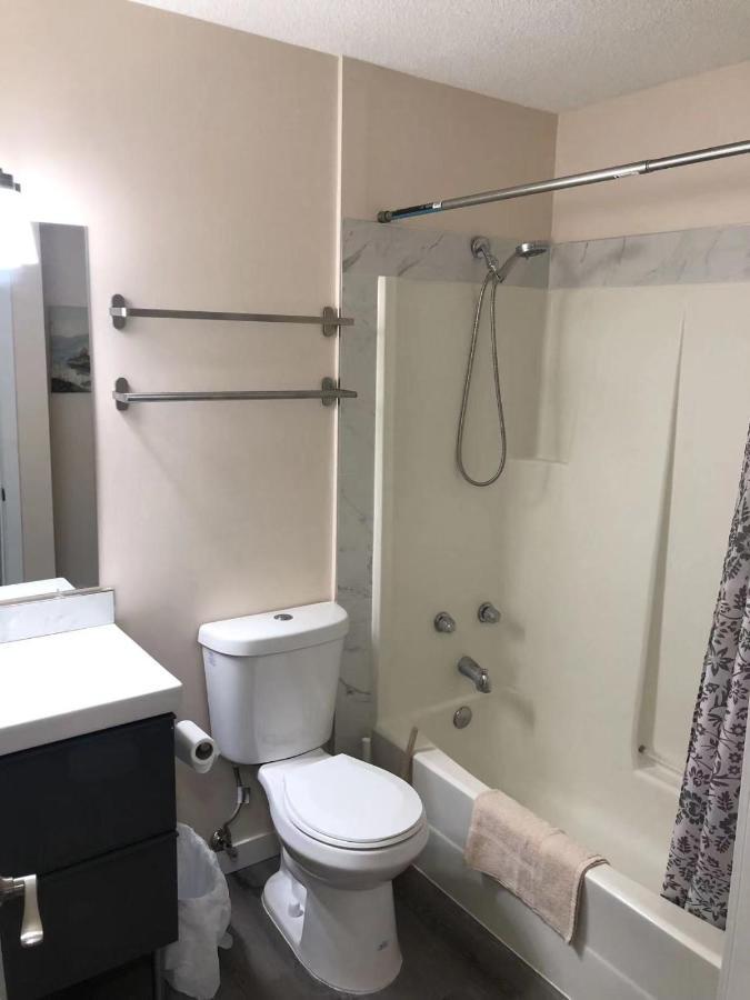 Unit #302 Mountain View 2 Beds In Dt Apartamento Canmore Exterior foto