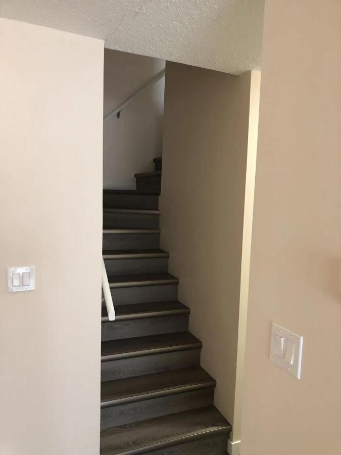 Unit #302 Mountain View 2 Beds In Dt Apartamento Canmore Exterior foto